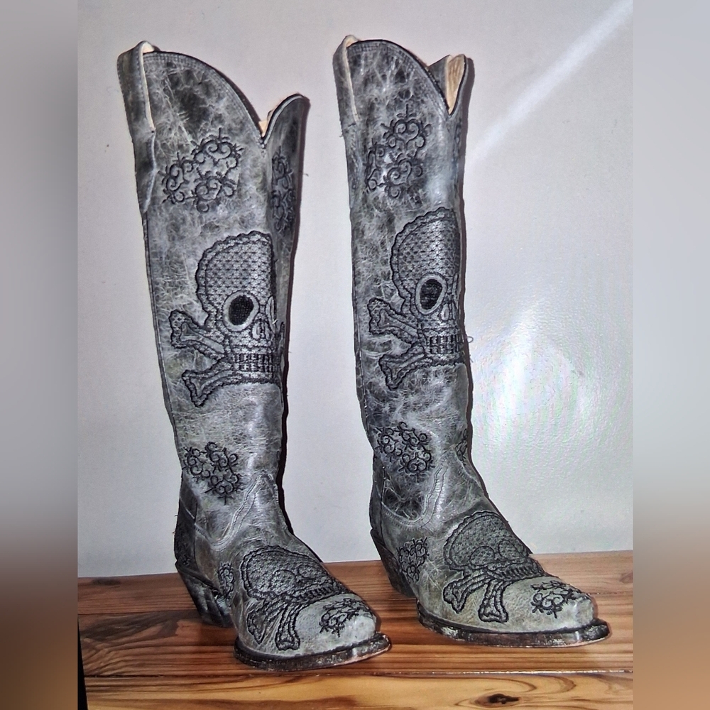 Gray Skull Embroidered Cowboy Boots - image 1